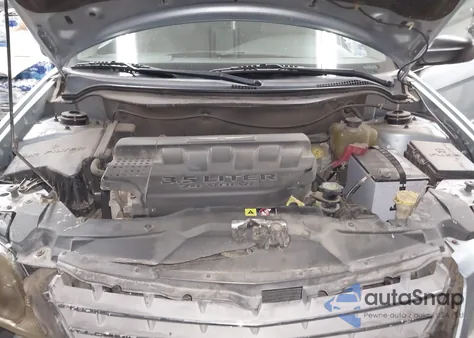 2004 Chrysler Pacifica z USA, uszkodzony, nr VIN 2C8GF684X4R328009